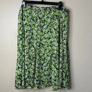 Elegant Floral A-Line Skirt in Green